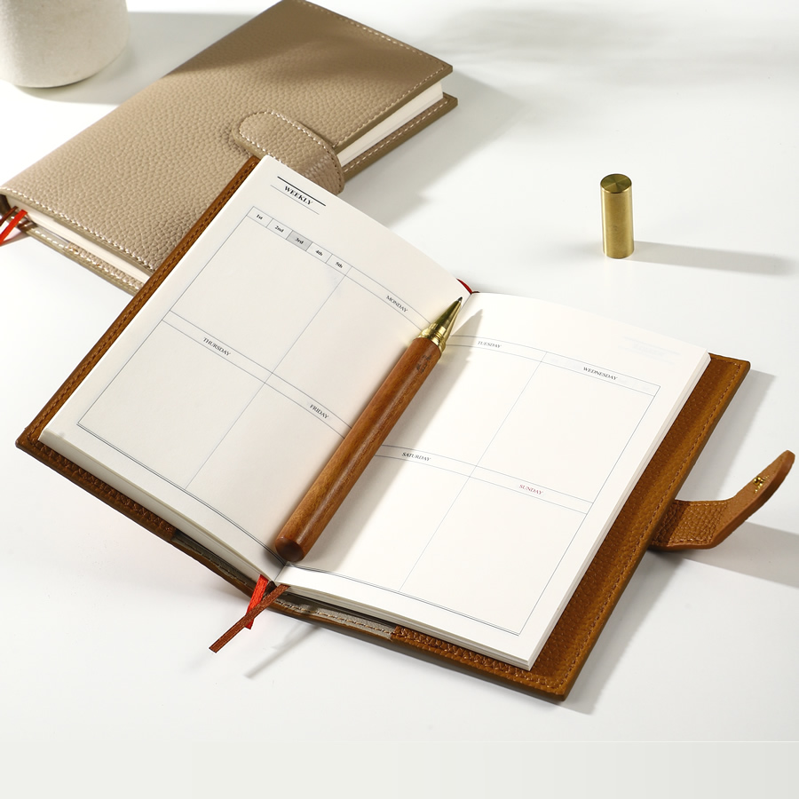 A6 Undated Weekly Planner Lych - Planned Parenthood 评论和价格